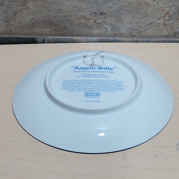 Schmid Hummel Christmas 1987 Angelic Gifts Decorative Wall Hanging Plate - Picture 11 of 11